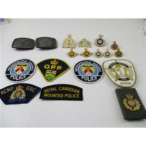 ASSORTED CANADIAN POLICE BADGES