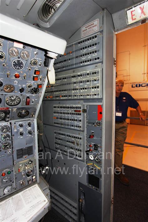 Carolinas Aviation Museum Boeing 727-100 cockpit