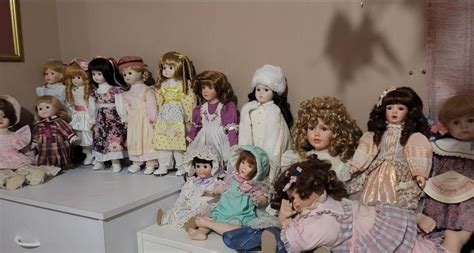 Showing my doll collection🤔 : r/Dolls