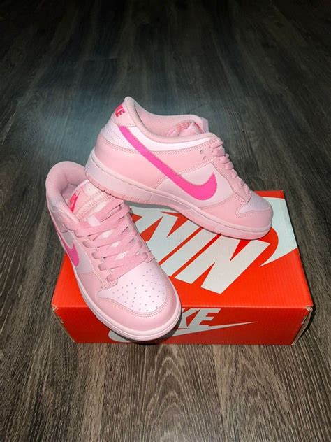 Nike Triple Pink Dunks for Sale in San Antonio, TX - OfferUp