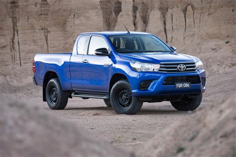 REVIEW – 2017 TOYOTA HILUX EXTRACAB - JUST 4X4S