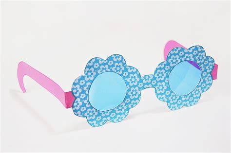 Paper Eyeglasses | Kids' Crafts | Fun Craft Ideas | FirstPalette.com