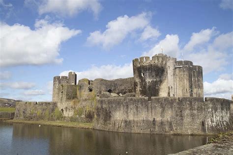 Castria Design - Caerphilly Castle