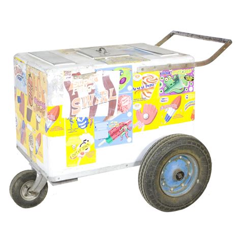 ICE CREAM PUSH CART W/ BLUE WHEELS | Air Designs