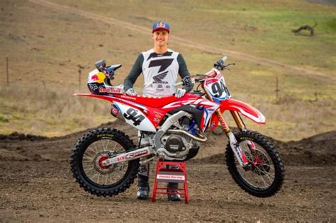 Injury Update: Ken Roczen Cleared To Ride | Visordown