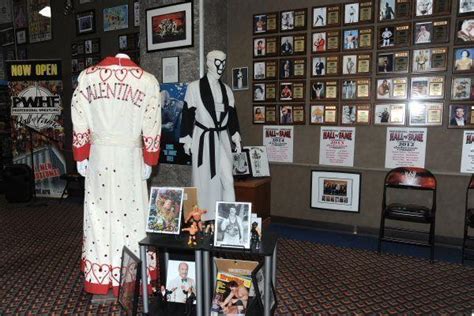 PHOTOS OF THE MEMORABILIA ON DISPLAY AT THE PRO WRESTLING HALL OF FAME | WrestlingFigs