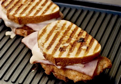 A Chicken Cordon Bleu Panini Recipe That You Simply Need To Make - Food Republic