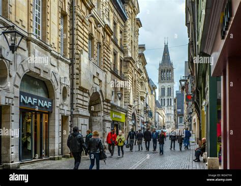 Rouen old town hi-res stock photography and images - Alamy