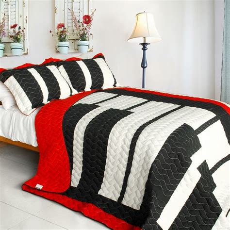 Piano keyboard bed set | Bedding sets, Music bedroom, Black white bedding