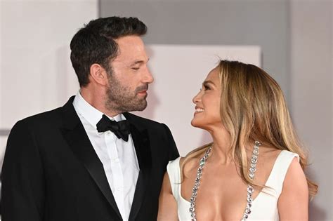 Jennifer López y Ben Affleck deslumbran en la alfombra roja de Venecia ...