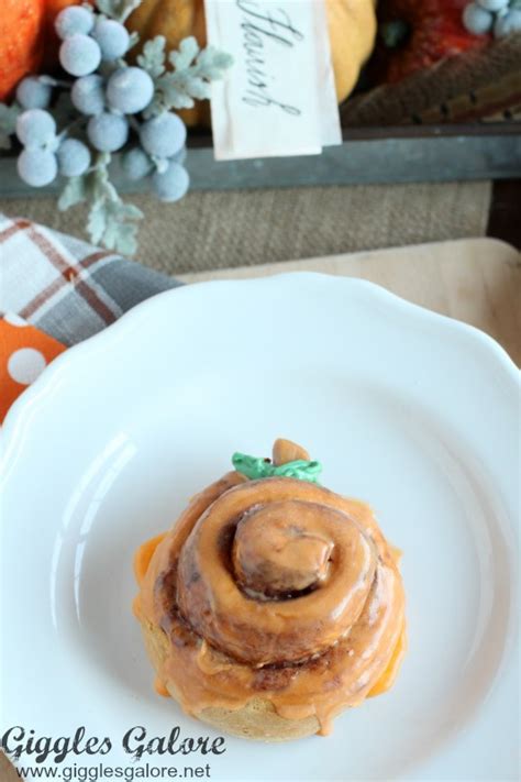 Pumpkin Cinnamon Rolls - Giggles Galore