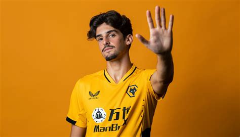 Wolves Reveal 21/22 Home Shirt From Castore - SoccerBible