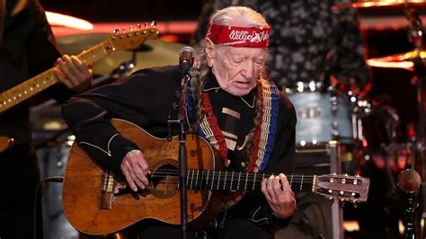 Willie Nelson guitar lesson: his unique outlaw country style | Guitar World