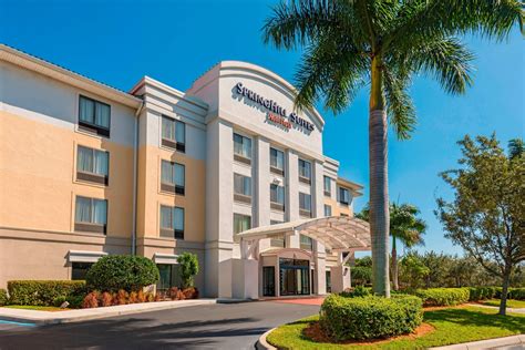 Top 10 Hotels near Fort Myers Airport: RSW Airport Hotels