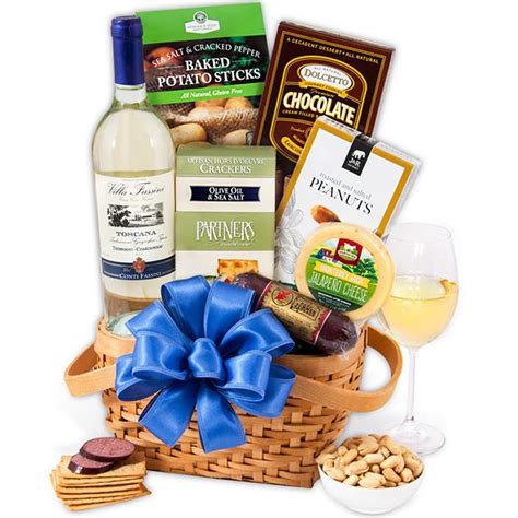 Classic White Wine Gift Basket | Wine gift baskets, White wine gifts, Wine gifts