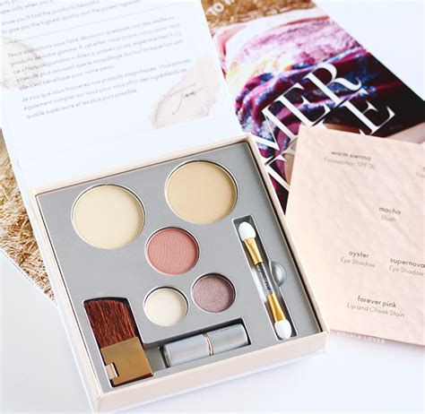 Jane Iredale Pure & Simple Makeup Kit | rolala loves