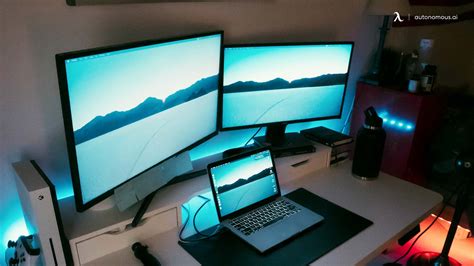 21 Multi-monitor Computer Desk Setup Ideas for Tech Lovers
