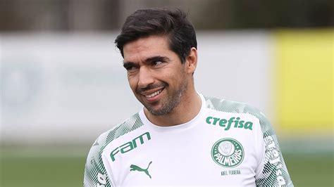 Abel Ferreira, do Palmeiras, ganha mais um prêmio internacional ...