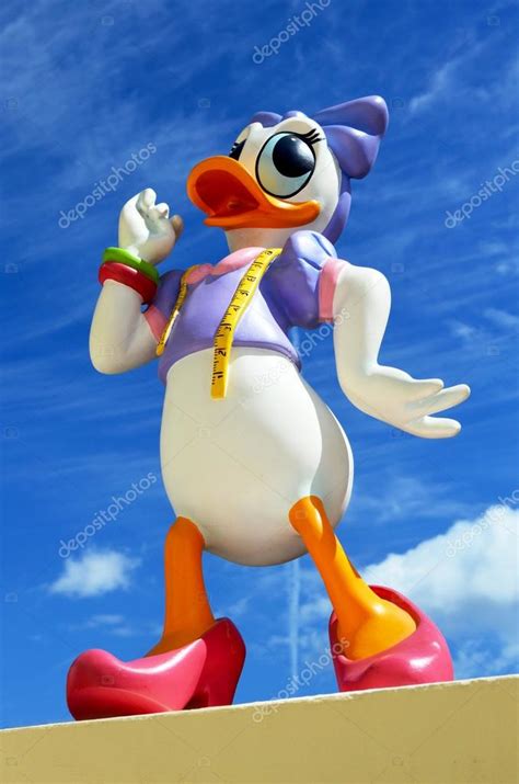 Daisy Duck – Stock Editorial Photo © Murdocksimages #54120565