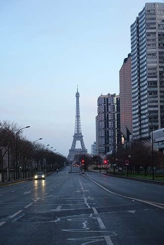 Eiffel Tower @ Paris | Guilhem Vellut | Flickr