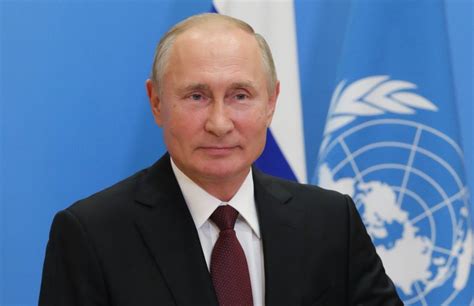 Putin Says He Will Receive Russia's Sputnik Coronavirus Vaccine