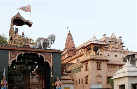 कृष्ण जन्म भूमि मंदिर के दर्शन और यात्रा से जुड़ी पूरी जानकारी – Shri Krishna Janmasthan Temple ...