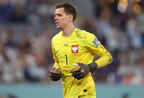 Szczesny rejects Spurs approach without hesitation