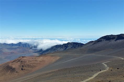 THE Haleakala volcano crater hike in Maui: Sliding Sands Trail for hiking Haleakala summit area ...