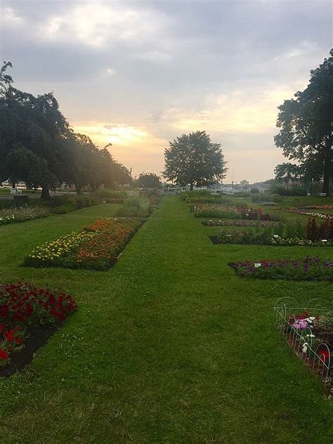 © Photo: Endless Garden, Prescott Park, Portsmouth | PortsmouthNH.com