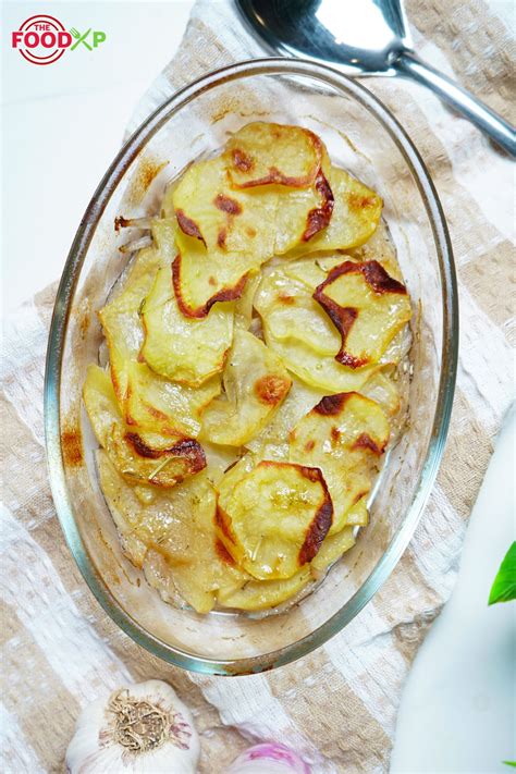 Oven-Baked Gordon Ramsay Potatoes Boulangère Recipe - TheFoodXP | Recipe | Gordon ramsay recipe ...