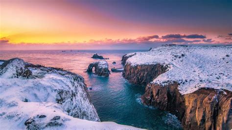 The Cornish Coast Path covered in snow, Land's End, Cornwall, England - Bing Gallery