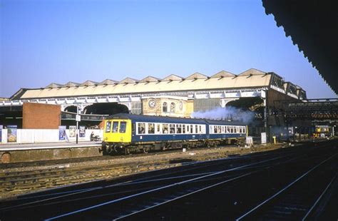 Manchester Victoria Railway Station (MCV) - The ABC Railway Guide