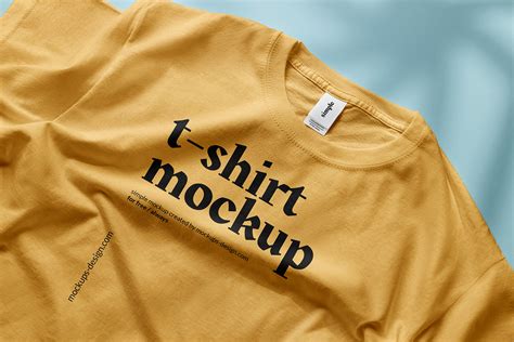 Cropped t-shirt mockup - Mockups Design
