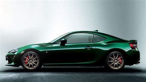 I Am Extremely Here for this British Racing Green Toyota 86 Limited Edition