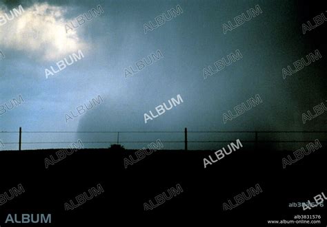 Wet Microburst Sequence, 4 of 4 - Album alb3831576