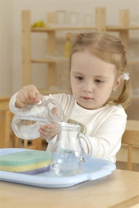 Pouring Water Activities with Two Clear Pitchers Set | E&O Montessori