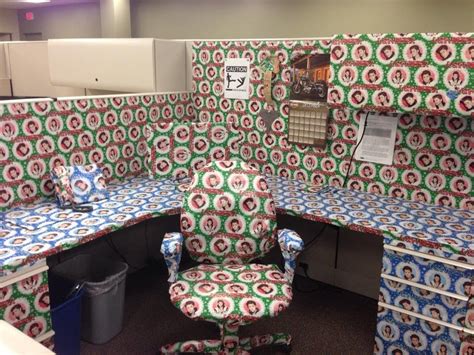 The Justin Bieber Wrapping Paper Cubicle Prank - YouTube