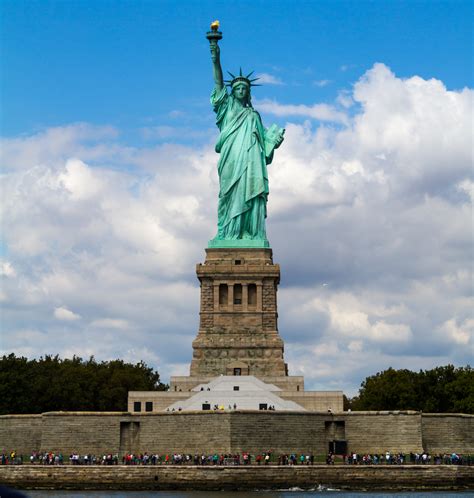 File:Statue of Liberty from front.jpg - Wikimedia Commons