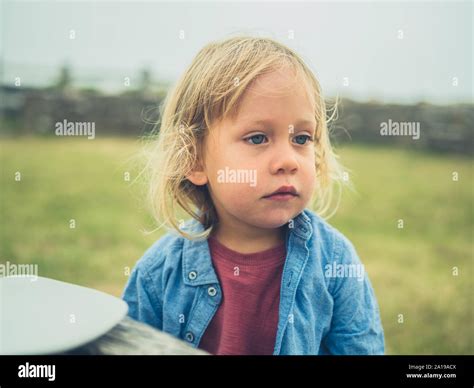 All weather picnic table hi-res stock photography and images - Alamy