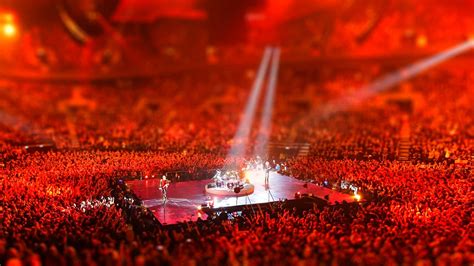 Metallica, Live. : r/tiltshift