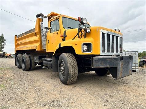 International Dump Truck | Live and Online Auctions on HiBid.com