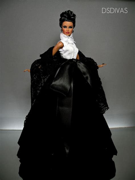 beautiful black gown Barbie I, Black Barbie, Barbie Stuff, Diva Fashion, Fashion Dolls, Fashion ...