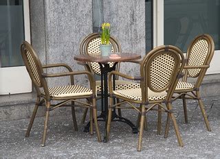 Table with chairs | One small table with yellow flowers. Fou… | Maximilian Paradiz | Flickr