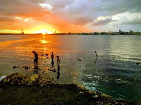 Havana at Sunset - Photo of the Day - Havana Times