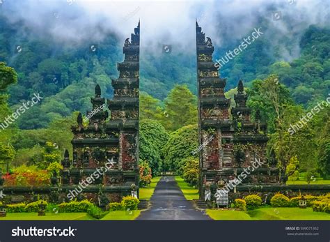 Gates One Hindu Temples Bali Indonesia Stock Photo 599071352 | Shutterstock