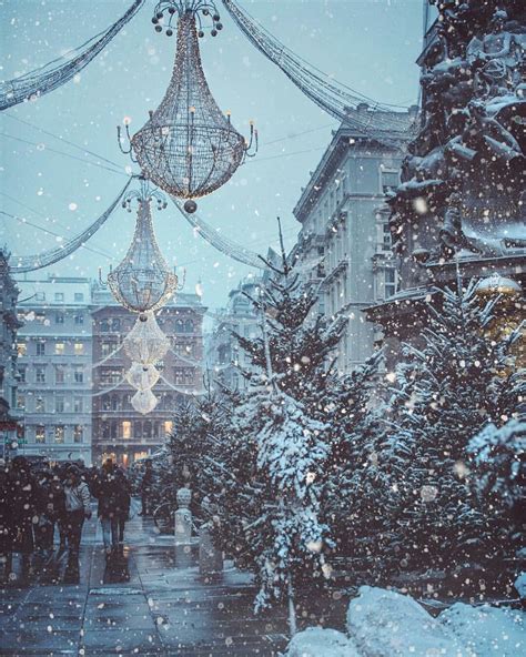 Snowing in Vienna | Winter scenery, Christmas wallpaper, Winter scenes