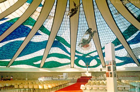 AD Classics: Cathedral of Brasilia / Oscar Niemeyer | ArchDaily