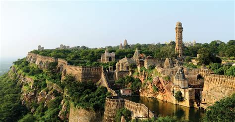 Chittorgarh Fort, India | Chittorgarh fort, Los glaciares national park ...