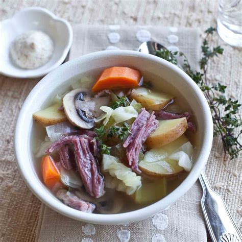 FOODjimoto: Corned Beef and Cabbage Soup