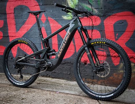 Santa Cruz Heckler E-Bike – For the Riders